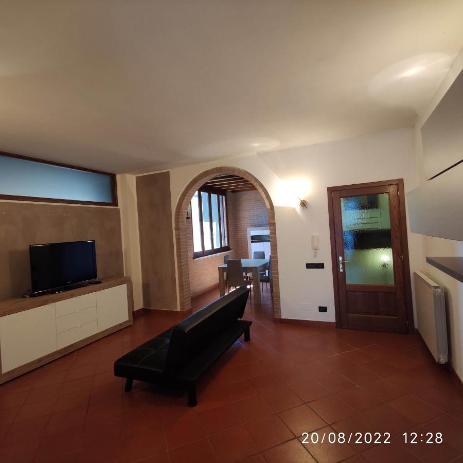 M & M Pinzi Suite Apartment 몬테풀치아노 스타지오네 외부 사진